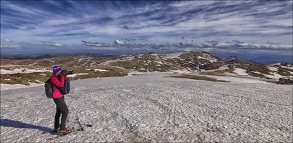 Nic Snow Shoeing - Kosciuszko NP - NSW (PBH4 00 10616)
